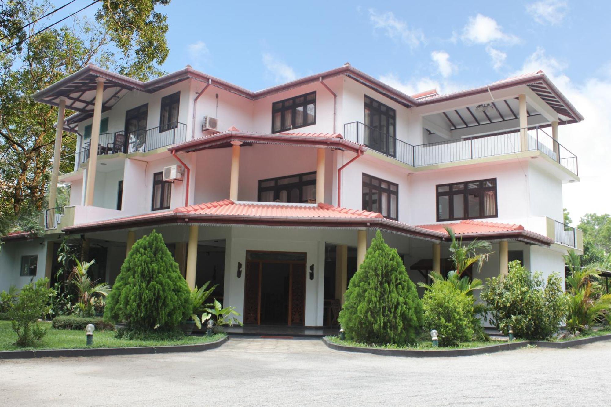 Sigiriya Summer Resort Exterior photo