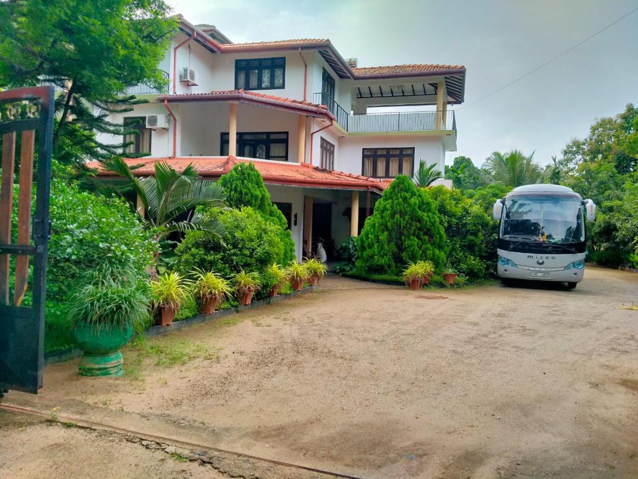 Sigiriya Summer Resort Exterior photo